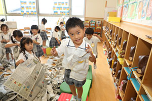 新聞紙遊び　ひまわり温泉♨　　ひまわり