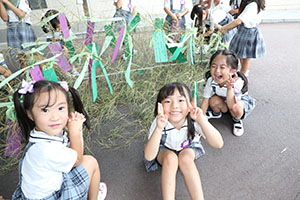 短冊に願いを込めて・・・☆彡　年長組