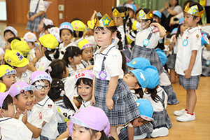 6月生まれの誕生会　大道芸ショー　全園児　NO.2