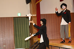 6月生まれの誕生会　大道芸ショー　全園児　NO.1