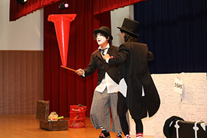 6月生まれの誕生会　大道芸ショー　全園児　NO.1