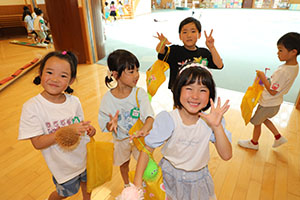 エンゼル七夕まつり　ヨーヨーすくい　年長・ぺんぎん