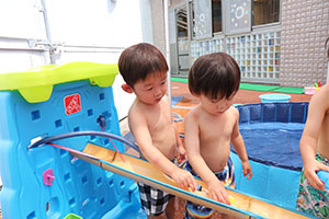 プール　楽しかったね　あひる