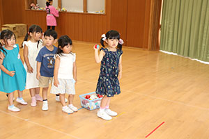 エンゼル七夕まつり　おかしのつかみどり・的あて・わなげ 　年中・　ひよこ・あひる　 NO.2