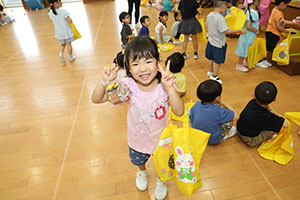 エンゼル七夕まつり　おかしのつかみどり・的あて・わなげ 　年中・　ひよこ・あひる　 NO.2