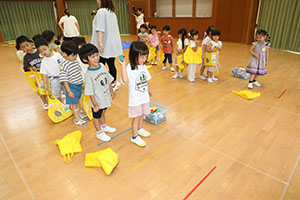 エンゼル七夕まつり　おかしのつかみどり・的あて・わなげ 　年中 ・ひよこ・あひる　NO.1