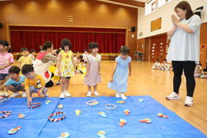 エンゼル七夕まつり　おかしのつかみどり・的あて・わなげ 　年中 ・ひよこ・あひる　NO.1