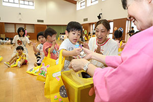 エンゼル七夕まつり　おかしのつかみどり・的あて・わなげ 　年中 ・ひよこ・あひる　NO.1