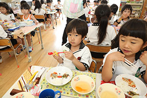 育てたミニトマトときゅうりいただきます　A・B