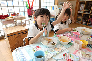 育てたミニトマトときゅうりいただきます　A・B