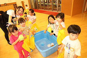 エンゼル七夕まつり　ヨーヨーすくい　年少