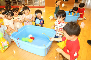 エンゼル七夕まつり　ヨーヨーすくい　年少