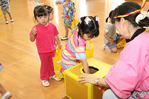エンゼル七夕まつり　おかしのつかみどり・的あて・わなげ 　年少　 NO.2