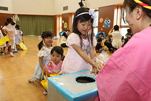 エンゼル七夕まつり　おかしのつかみどり・的あて・わなげ 　年少　 NO.1