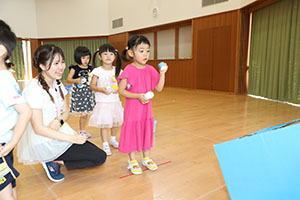 エンゼル七夕まつり　おかしのつかみどり・的あて・わなげ 　年少　 NO.1