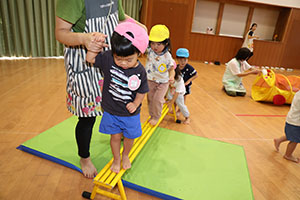 げんきいっぱいサーキット遊び　ひよこ・あひる・ぺんぎん
