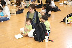 リトルエンゼル 「1歳児の親子の集い」が開かれました　