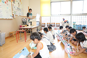 ピアニカ活動　すみれ