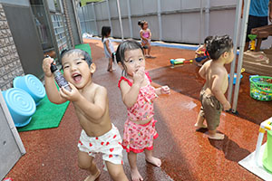 プール　楽しかったね　ひよこ