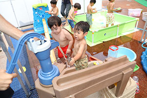 プール　楽しかったね　ひよこ