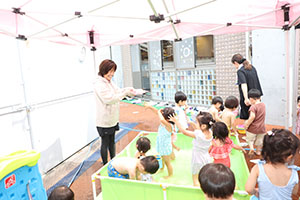 プール　楽しかったね　あひる・ぺんぎん