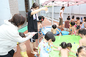 プール　楽しかったね　あひる・ぺんぎん