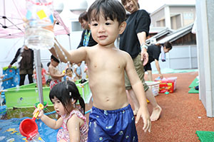 プール　楽しかったね　あひる・ぺんぎん