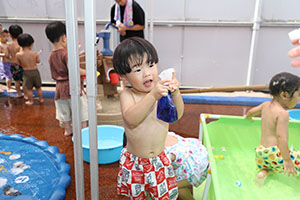 プール　楽しかったね　あひる・ぺんぎん