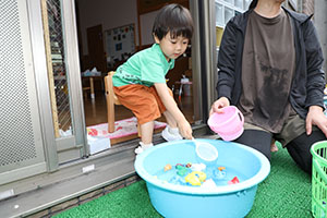 プール　楽しかったね　あひる・ぺんぎん
