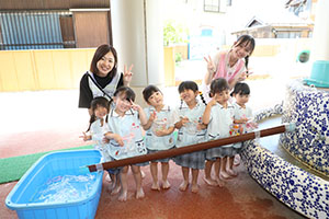 カラフル流しそうめん　楽しかったね！　きりん・りす