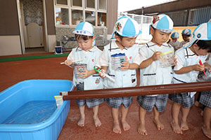 カラフル流しそうめん　楽しかったね！　こあら・ぱんだ