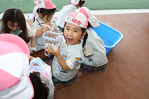 カラフル流しそうめん　楽しかったね！　うさぎ・ことり
