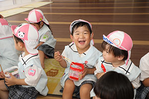 カラフル流しそうめん　楽しかったね！　うさぎ・ことり