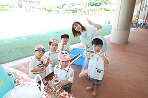 カラフル流しそうめん　楽しかったね！　うさぎ・ことり