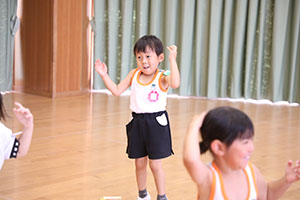 体操教室　ー縄跳びー　ばら