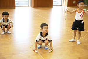 体操教室　ー縄跳びー　ばら