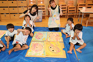 絵画教室　お父さんの絵を描きました　うさぎ・りす・ことり