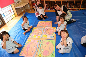 絵画教室　お父さんの絵を描きました　うさぎ・りす・ことり