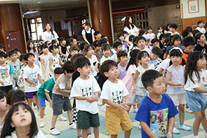 年長お泊り保育2.　パイナポー体操・アチャー　　ー２日目－