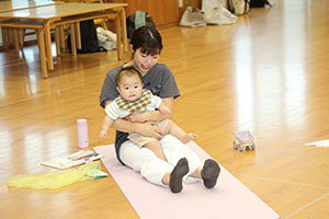 ベビトレヨガ　「nicoly」