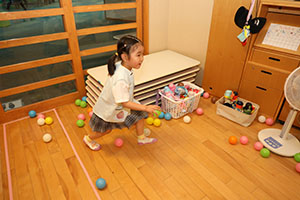 ボール遊び　こあら