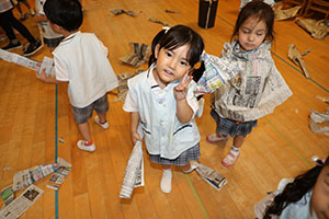 新聞紙が大変身！　ぱんだ