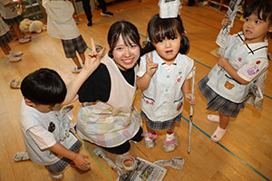 新聞紙が大変身！　ぱんだ