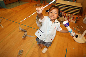 新聞紙が大変身！　ぱんだ