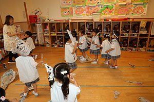 新聞紙が大変身！　ぱんだ