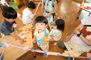洗濯ばさみ遊び　ひよこ