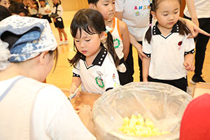 年長お泊り保育１・いってきます・野菜切り体験