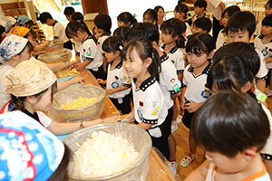年長お泊り保育１・いってきます・野菜切り体験