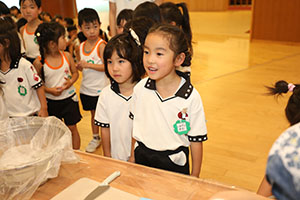 年長お泊り保育１・いってきます・野菜切り体験