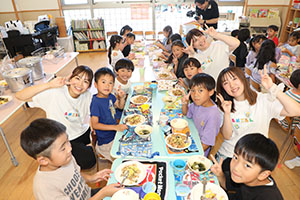 カミングエンゼル　　給食美味しかったね